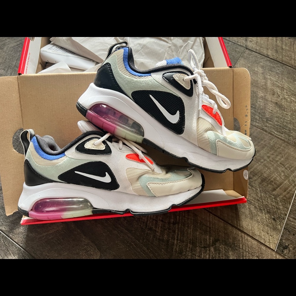 Nike Air Max 200